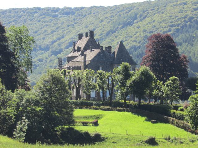 The Castle garden , Saint chamand